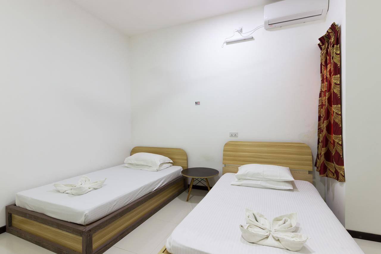 Surf Trip Maldives Hotel Thulusdhoo Buitenkant foto
