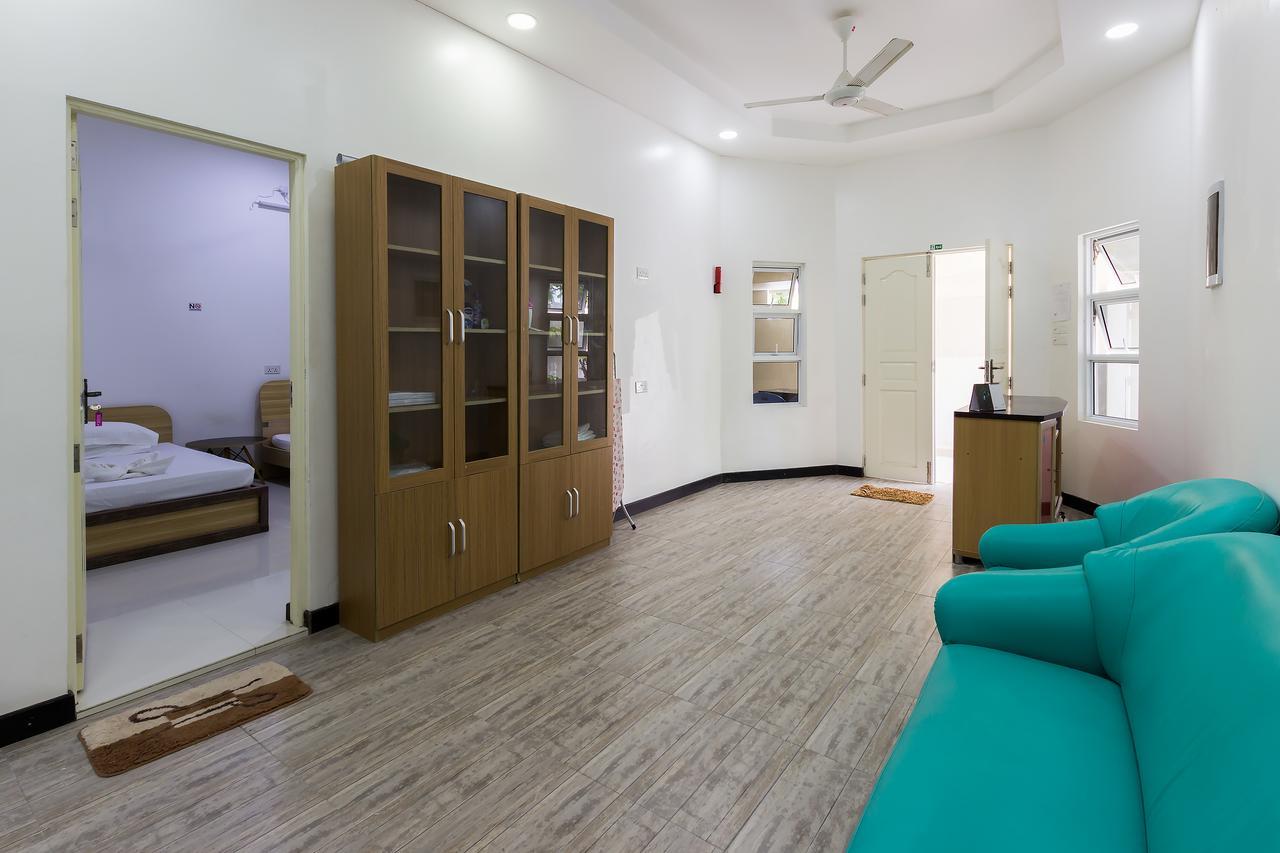 Surf Trip Maldives Hotel Thulusdhoo Buitenkant foto
