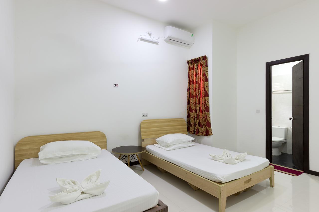 Surf Trip Maldives Hotel Thulusdhoo Buitenkant foto